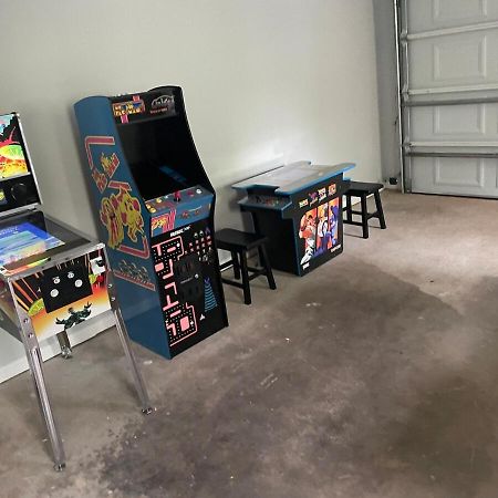 Cozy Home With Arcade, Ping Pong & Fenced Backyard Lawrenceville Exterior foto